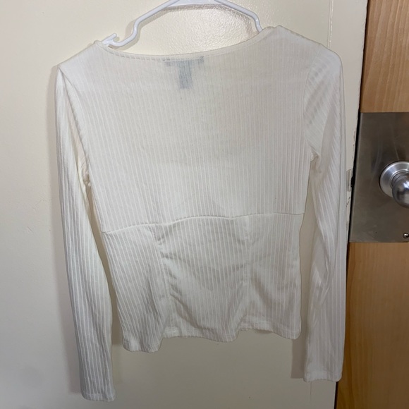 Ribbed whote long sleeve - Picture 3 of 3
